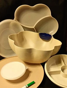 JUEGO DE TUPPERWARE DE FIESTA~Envío gratuito - Imagen 1 de 3