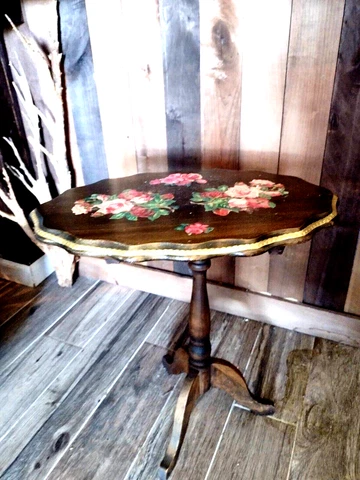 Vintage   Floral decoupage  Oval Tilt-Top Accent End  Table Cover