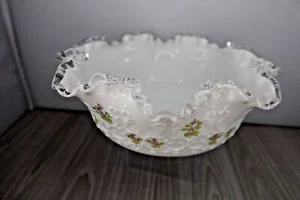 Fenton Silver Crest Veilchen im Schnee auf spanischer Spitze Obstschale #3524 signiert - Bild 1 von 12