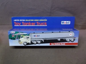 1994 BP SUPER 93 OIL TANKER TRACTOR TRAILER TRUCK BATTERY OPERATED LIGHTS HORN - Picture 1 of 17