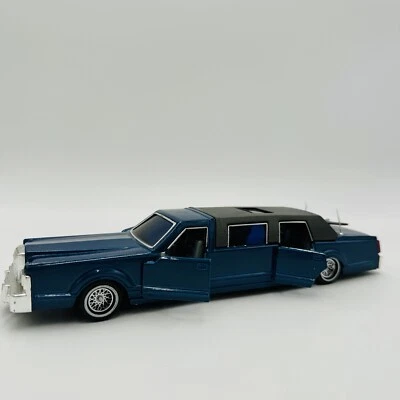 Vintage Diecast Majorette Super Movers Limousine 1/32 Sc. 3045 Series Blue - Image 1 of 4
