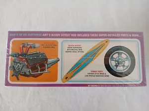 AMT/Ertl 1941 '41 Ford Woody Vintage 2000 1:25 Model Kit #30052 - New Sealed - Picture 1 of 6