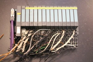 SIEMENS SIMATIC DP IM151-1 CPU 6ES7151-1AA04-0AB0 BAUGRUPPE PM-E 4DO 4DI Count - Bild 1 von 3