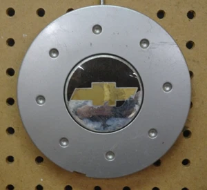 2004-2008 Chevrolet Aveo Center Wheel Cap Used OEM 96452310 - Picture 1 of 10