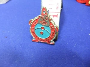 badge butlins holiday camp beavers club 1966 fat clown membership souvenir - Picture 1 of 2