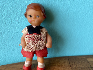  Püppchen Puppe Kleid   Ari Gummi Puppenstube Puppenhaus dollhouse  doll