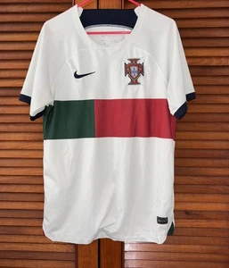 PORTUGAL FUSSBALLTRIKOT 2022-2024 NIKE DRI-FIT TRIKOT GRÖSSE L - Bild 1 von 6