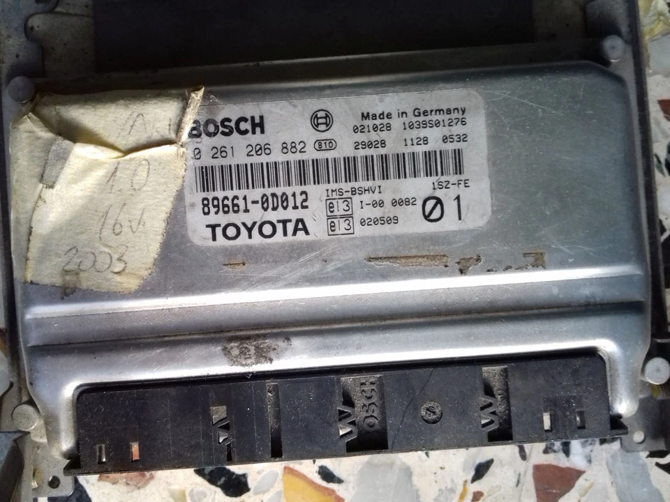 TOYOTA  YARIS - CENTRALINA ECU  89661-0D012 - Immagine 1 di 1