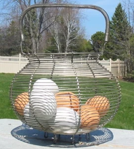 Vtg Antique Farmhouse Wire Woven Metal Egg Basket Coil Handle Feet Country Chic - Picture 1 of 6