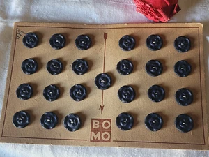 Large Antique Plate With 25 Blue Buttons 0.71 In - Picture 1 of 7