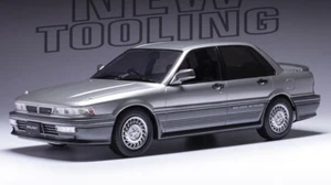 Modellino auto scala 1:18 Ixo MITSUBISHI GALANT VR4 87 SILVER modellismo statico - Foto 1 di 1