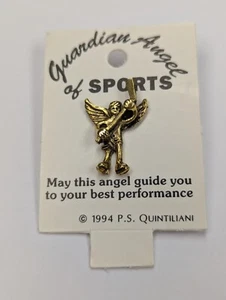 Hockey Guardian Angel Holding Stick Lapel Pin Brooch Gold Tone Vintage - Picture 1 of 3