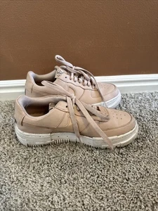 Nike Air Force 1 Pixel Womens Size 7.5 Good Pre Owned Shoes - Picture 1 of 8