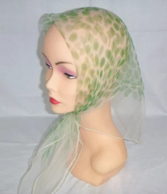 Vtg 50s 60s Sheer Chiffon Scarf Off White W/ Green Daisies 25x25" - Image 1 of 3