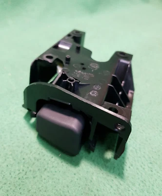 for LAND ROVER RANGE ROVER AND Range Rover SPORT REAR SEAT BACK LATCH LR048651 - Image 1 of 4