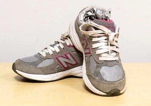 New Balance 990 Woman’s Grey and Pink Sneaker Size 3.5 Running Walking Shoes - Picture 1 of 10