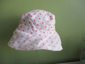 PUMPKIN PATCH SUN HAT S WHITE ORANGE FLOWERS BRIM CIRCUMFERENCE 45CM LINED - Picture 1 of 4