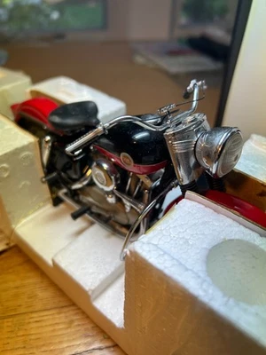 Motocicleta Harley Davidson XL Sportster 1957 Franklin Mint todavía en caja de fábrica. Foto 1 de 4