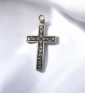 Vintage Silver Tone Cross Pendant With Intricate Engraving Religious Christian - Picture 1 of 6