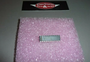 MC74HC374N National Octal 3-State noninverting D Flip-Flop Motorola DIP-20 - Picture 1 of 1