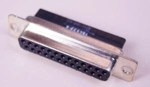 Amplimite Crimp D-Sub 25 Pol Steckverbinder 164533-4 - Bild 1 von 3