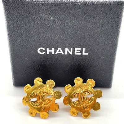 Auténticos pendientes Chanel marca de coco motivo floral GP 94P 10,92 g con caja SK030649 Foto 1 de 4