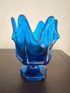 Viking Glass Epic Six Petal Blue (Bluenique) Handkerchief Vase Vintage MCM 1960 - Picture 1 of 14