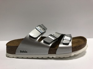 leo soft footbed slide