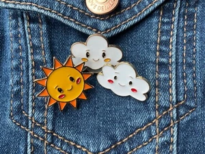 1pc Kawaii Cloud Sun Pin Enamel Badges, Cute Metal Badges, Jacket Bag Pins - Picture 1 of 4