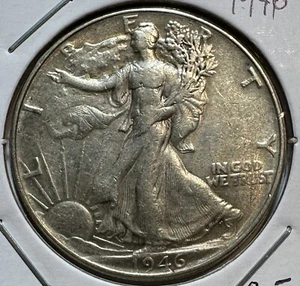 1946-P Walking Liberty Half Dollar - AU - Free Shipping - (8-5) - Picture 1 of 3