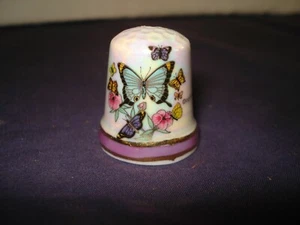 VINTAGE AGIFTCORP THE BUTTERFLY PALACE IRIDESCENT PORCELAIN SOUVENIR THIMBLE - Picture 1 of 9