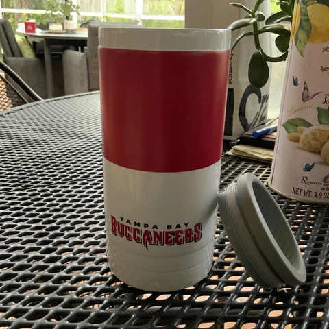 Tampa Bay Buccaneers 12 oz Slim Can Cooler Double Wall Official Cover
