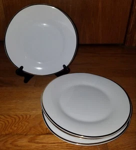 Juego de 4 platos de ensalada Pottery Barn redondeados blancos estilo libre con banda dorada de 8,5" - Imagen 1 de 7