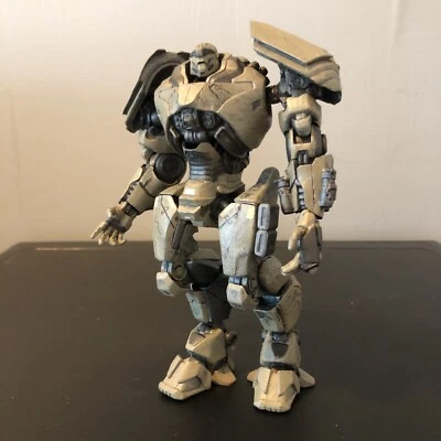 Figura de acción Pacific Rim: Uprising Bracer Phoenix Diamond Select Foto 1 de 4