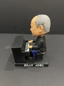 NUOVO Billy Joel Bobblehead 2017 Boston Red Sox SGA **LEGGI** - Foto 1 di 17