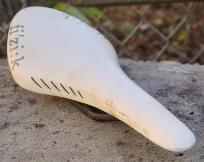 Fizik Arione Saddle Carbon Braided Rails Shell Road Bike Seat Time Trial White - Image 1 of 4