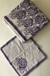 De Colección Martex Toallas de Elegancia Púrpura Blanco Floral 1 Baño 1 Toallita Juego de 2 piezas - Imagen 1 de 7