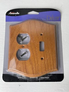 Placa de pared de madera decorativa Amerelle cubierta de interruptor de roble mediano 701TD roble rural - Imagen 1 de 2