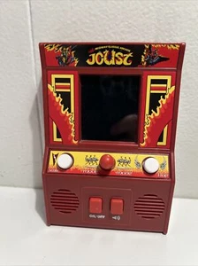 JOUST Midway Classic Arcade Mini System Handheld Videospiel ROT FUNKTIONIERT GETESTET - Bild 1 von 9