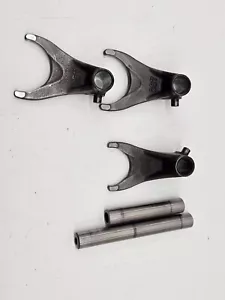 KAWASAKI KXF 250 GEARBOX GEAR SHIFT FORK SET KX250F 11-13. - Picture 1 of 8