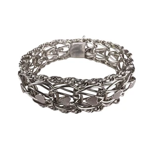 Vintage Sterling Silver Heart Motif Chain Bracelet Intricate Clasp Oval Design - Picture 1 of 6