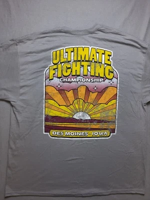 Camiseta UFC Ultimate Fighting Championship Des Moines Iowa Para Hombre Talla 2X Camiseta Gris Foto 1 de 4