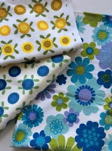 vintage Deko Frottee Stoff Pril Blumen 70er Jahre blau gelb weiß grün Reste - Bild 1 von 5