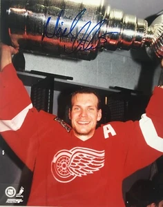 Nicklas Lidstrom Detroit Red Wings Signed 8x10 Photo - Picture 1 of 3