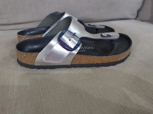 Birkenstock Gizeh Big Buckle Sandalen Metallic Silber Damen EU 38 US 7  - Bild 1 von 10