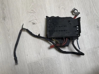 Módulo de caja de relé de fusibles Ford Transit Connect 2014-2016 genuino OEM AV6T14A067BC Foto 1 de 4