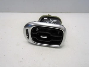 CITROEN C3 PICASSO 2009-17 SFIATO ARIA ANTERIORE DESTRO/GUIDATORE/DESTRO 9683043377 #0745 - Foto 1 di 6