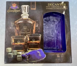 Crown Royal Decanter (750 ml) set con 2 bicchieri (10,5 once) e pietre da whisky - Foto 1 di 2