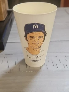 1973 Thurman Munson Yankees 7-11 Slurpee Cup - Awesome Collector's Piece - Picture 1 of 4