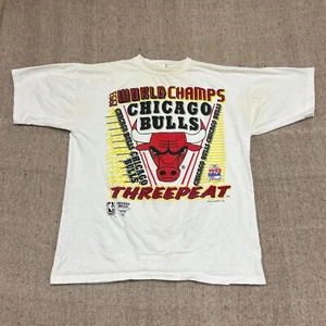 Vintage Chicago Bulls Shirt Mens XL White 1990s Magic Johnson Three Peat - Picture 1 of 10